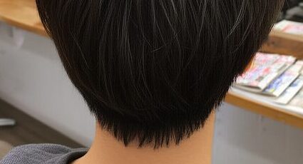 ウィッグ後ろ姿